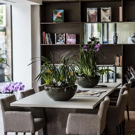 Отель Ozo Arena