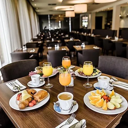 Отель Ozo Arena 4*